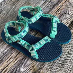 TEVA - teal/blue sandal